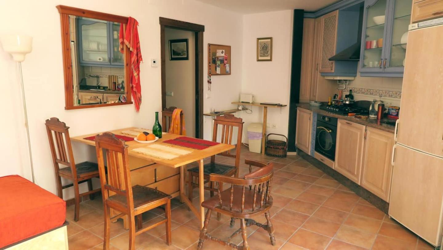 Charming Albaicin Patio Flat Free Onsite Parking Apartment Granada Ngoại thất bức ảnh