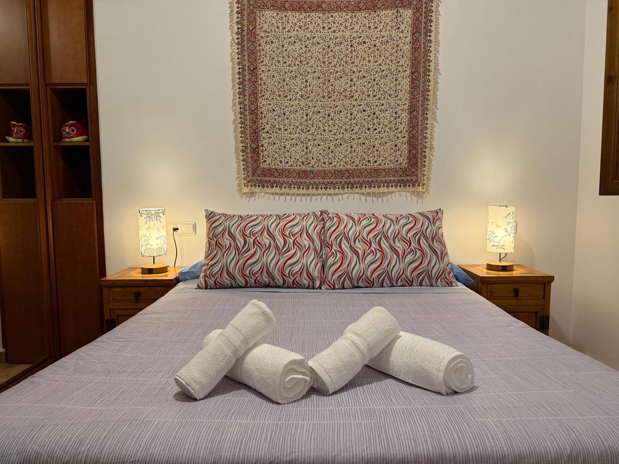 Charming Albaicin Patio Flat Free Onsite Parking Apartment Granada Ngoại thất bức ảnh