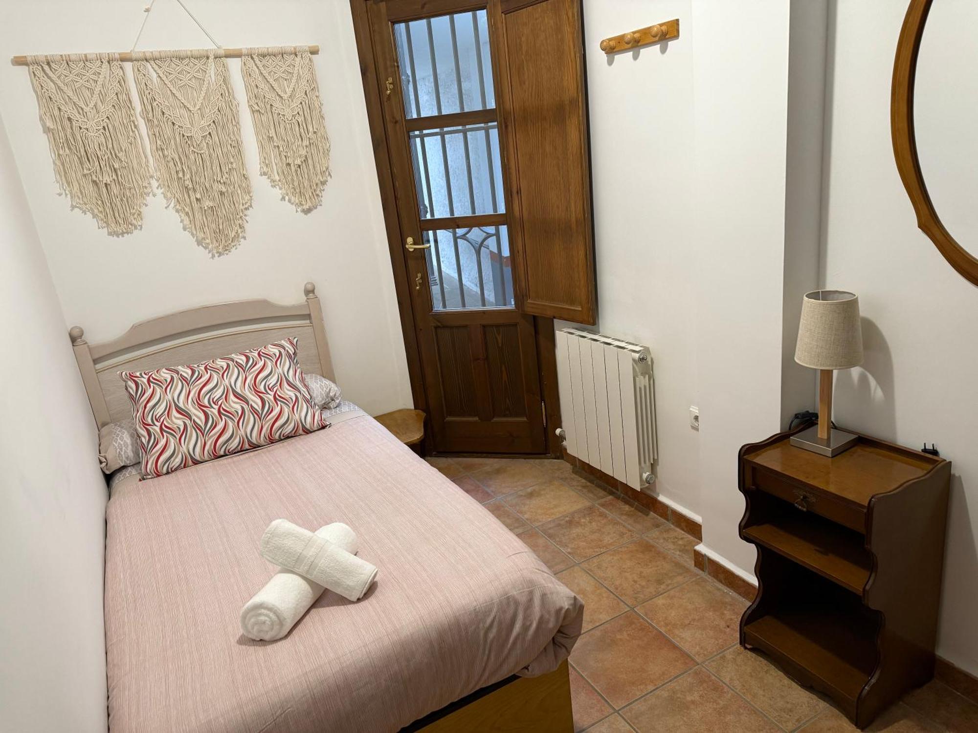 Charming Albaicin Patio Flat Free Onsite Parking Apartment Granada Ngoại thất bức ảnh